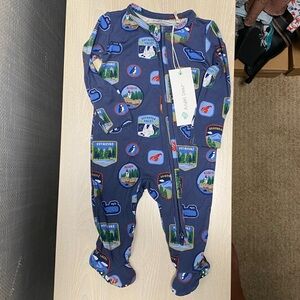 ANGEL DEAR NATIONAL PARK PATCHES NEW ENGLAND 2 WAY ZIPPER FOOTIE